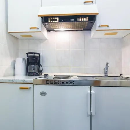 Two-bedroom In * לוקבה