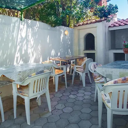 דירה Two-bedroom In לוקבה
